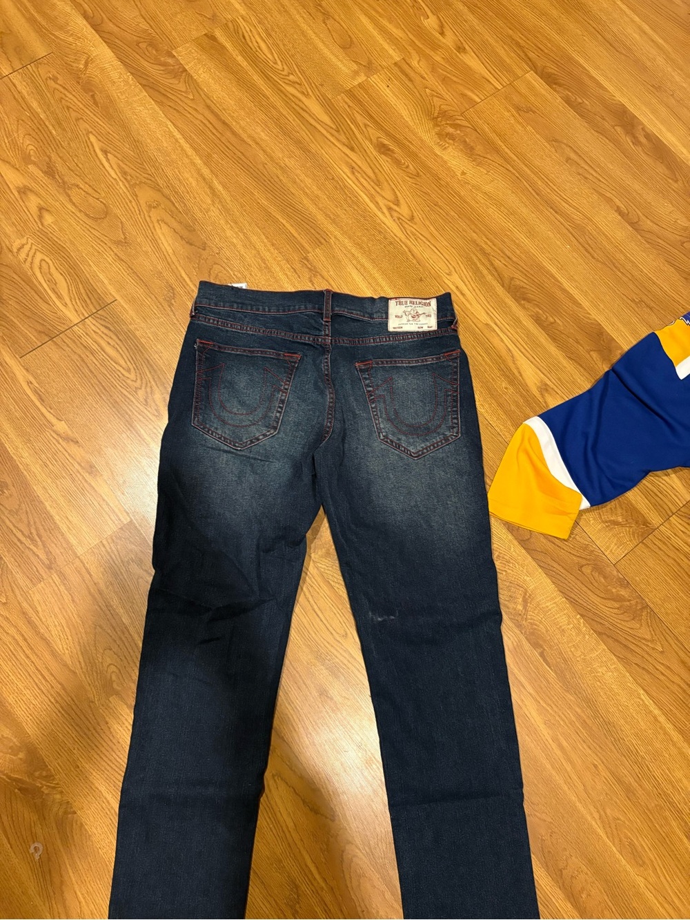 True Religion means Slim Straight Jeans in Dark Blue Denim